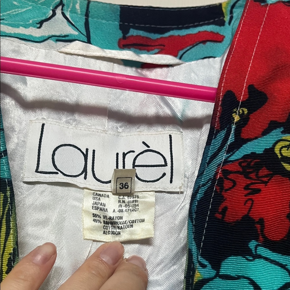 Vibrant Abstract Patterned Blazer - image 3